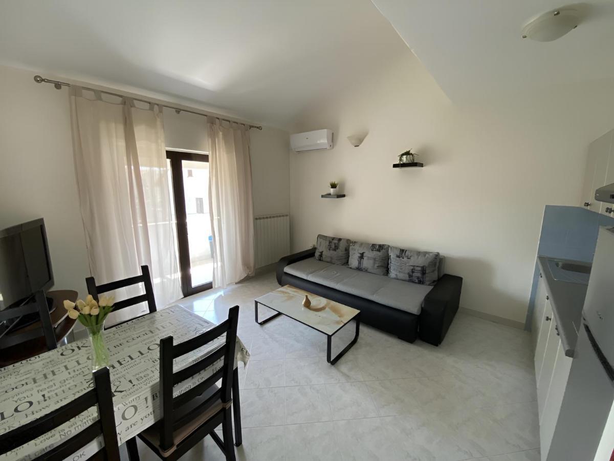 Apartmani Ana Borovac Funtana Kültér fotó